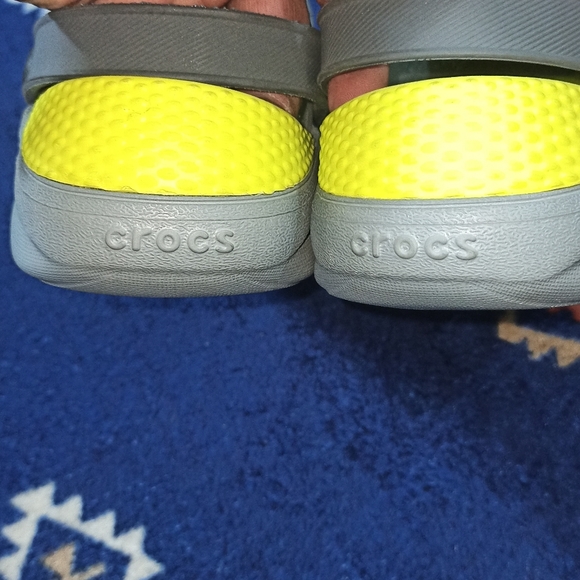 CROCS NWOT - Picture 3 of 6